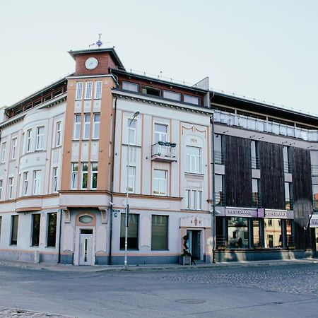 Hotel Kolumbs Liepaja Bagian luar foto