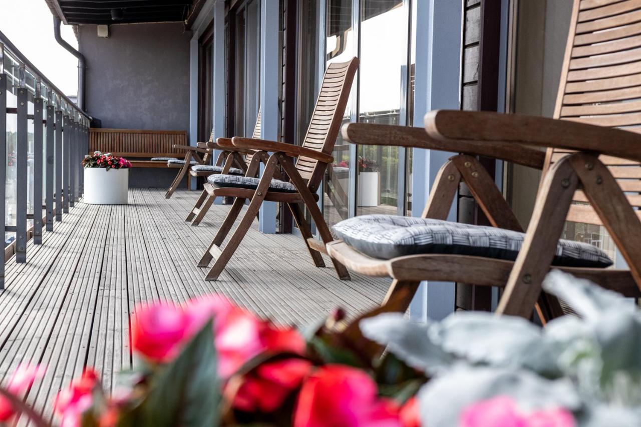 Hotel Kolumbs Liepaja Bagian luar foto