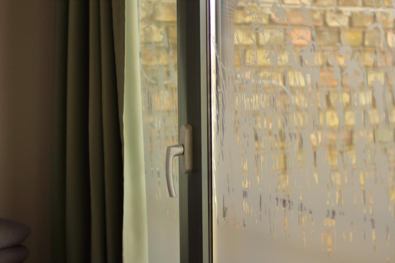 Hotel Kolumbs Liepaja Bagian luar foto