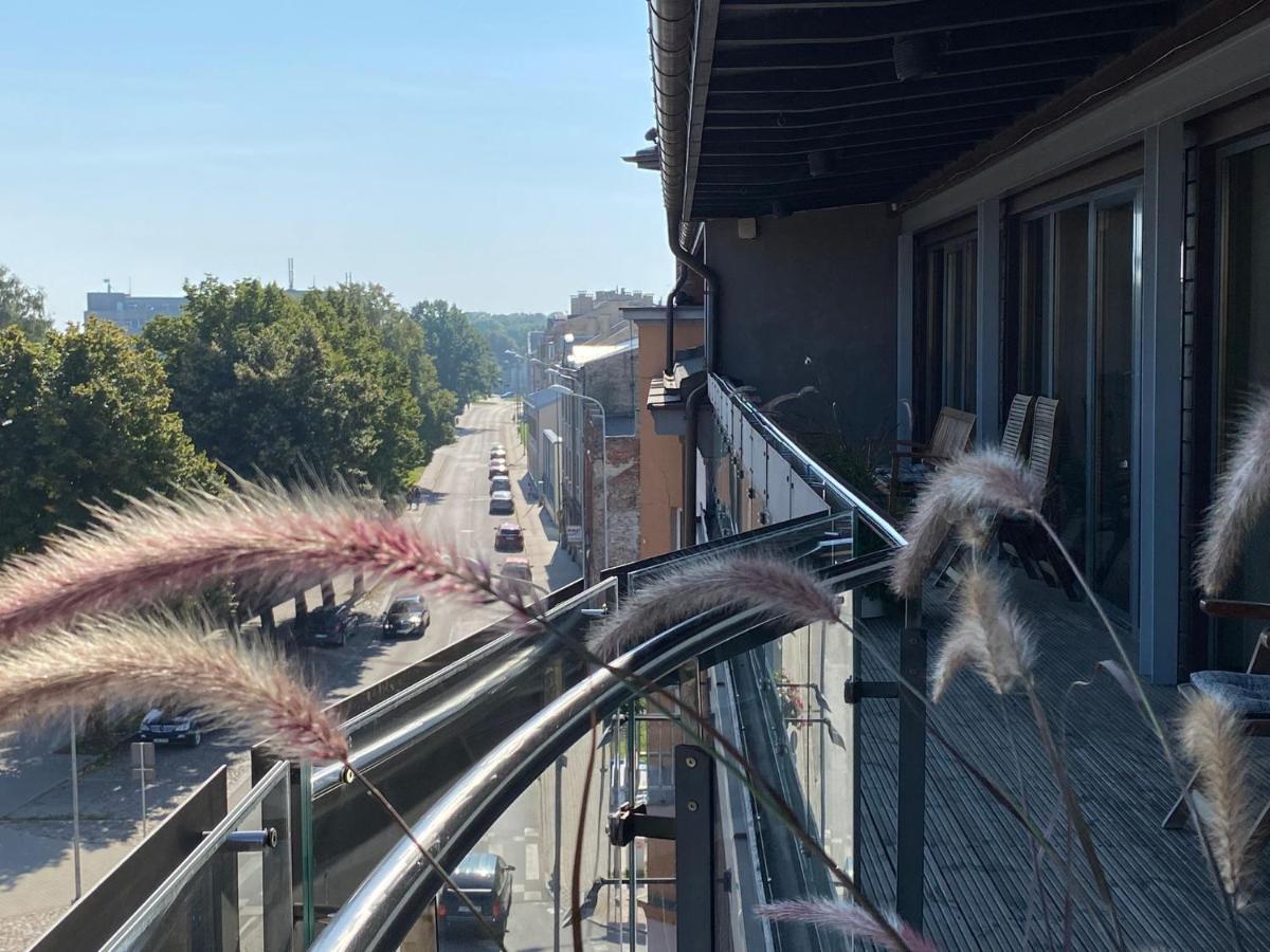 Hotel Kolumbs Liepaja Bagian luar foto