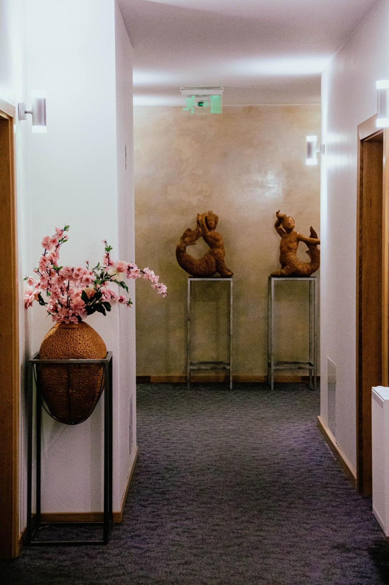 Hotel Kolumbs Liepaja Bagian luar foto