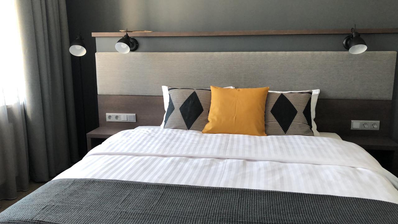 Hotel Kolumbs Liepaja Bagian luar foto