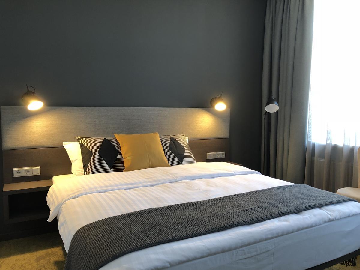 Hotel Kolumbs Liepaja Bagian luar foto